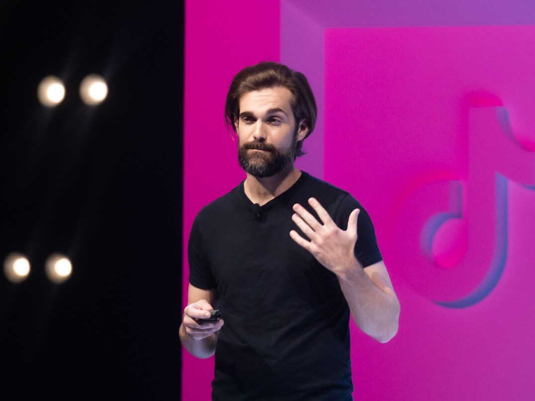 Eat The Elephant Technical production for live, virtual & hybrid experiences