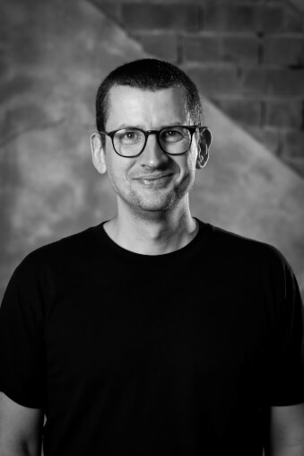 <div><br></div>ANDREW ROLLISSON