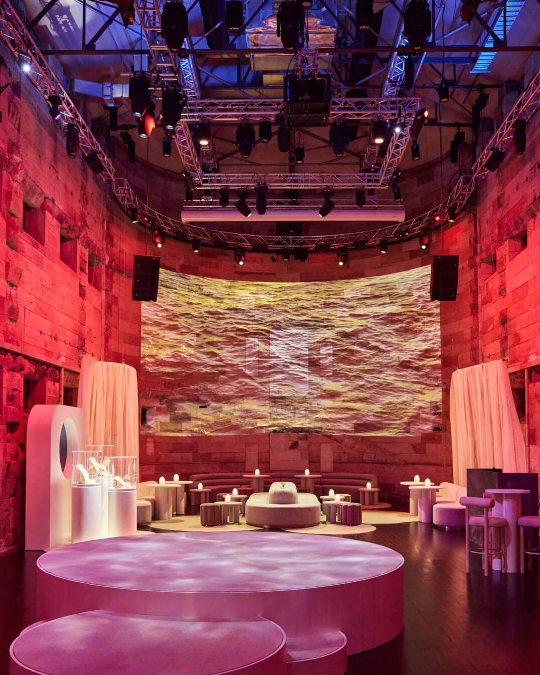 Eat The Elephant Technical production for live, virtual & hybrid experiences